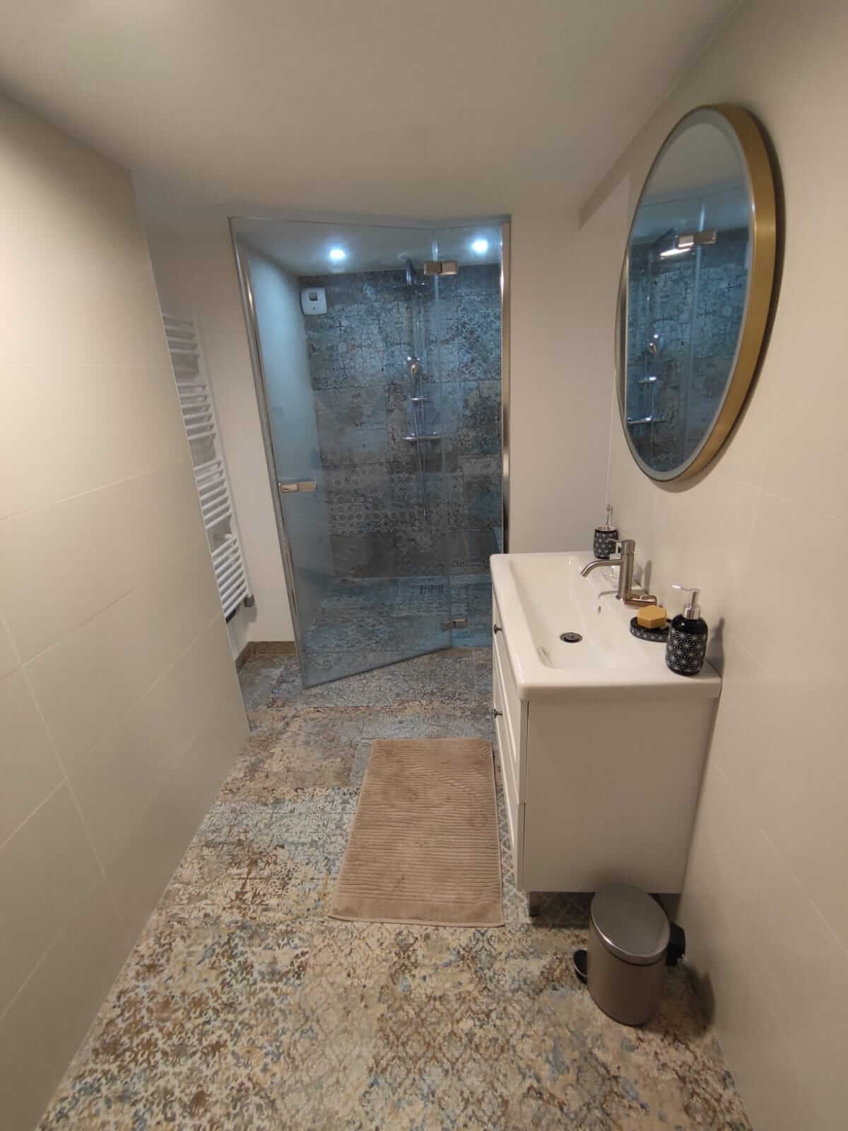 Douche italienne — BC Carré